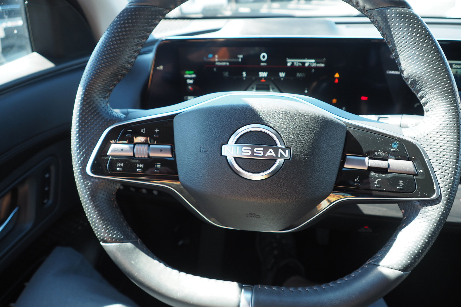 Used 2024 Nissan Ariya FWD image 27