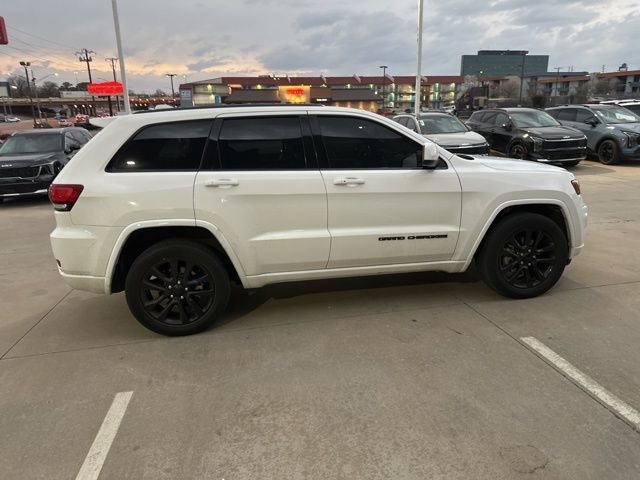 Used 2020 Jeep Grand Cherokee Altitude image 6