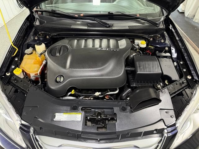 Used 2012 Chrysler 200 Touring FWD image 28