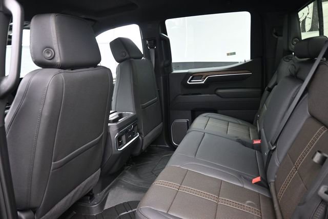 New 2026 Chevrolet Silverado 1500 High Country w/ Midnight Edition AWD/4WD image 9