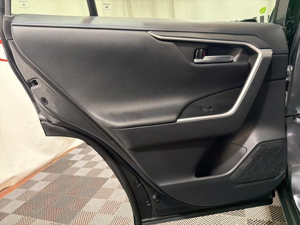 Used 2021 Toyota RAV4 XSE AWD/4WD image 17