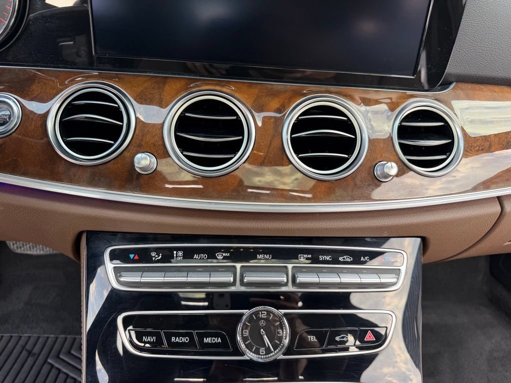 Used 2017 Mercedes-Benz E 300 4MATIC image 45