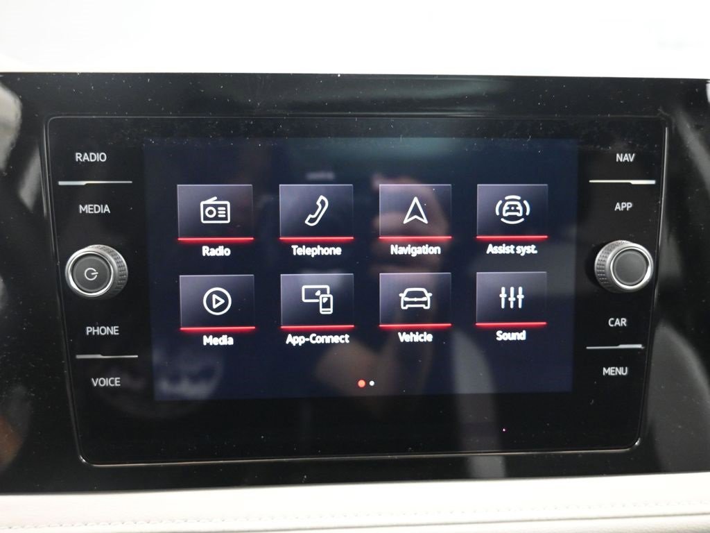 New 2025 Volkswagen Taos SEL image 31
