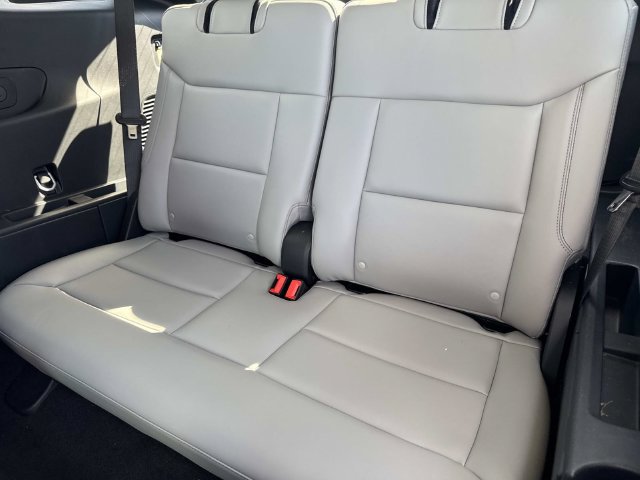 New 2026 Ford Explorer Active w/ Active Comfort Package RWD image 15