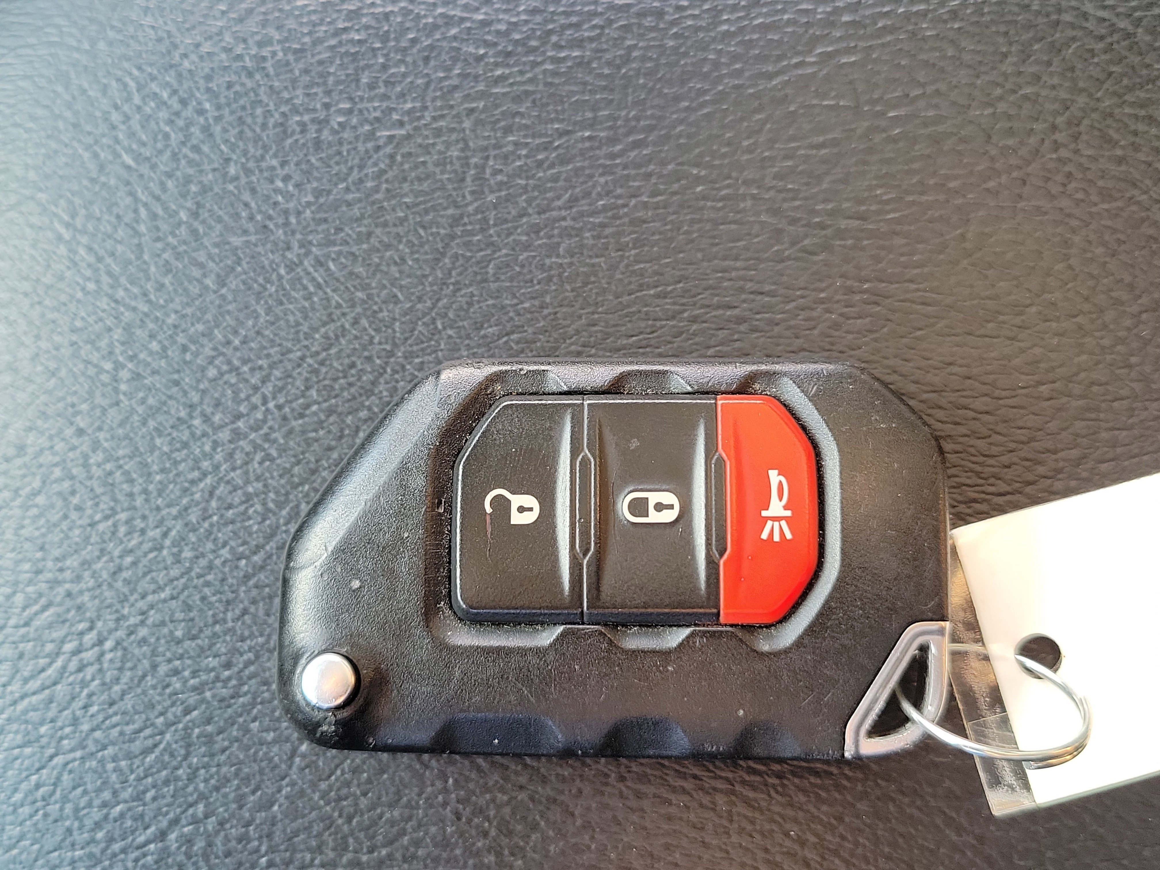 Used 2023 Jeep Wrangler Sahara image 32