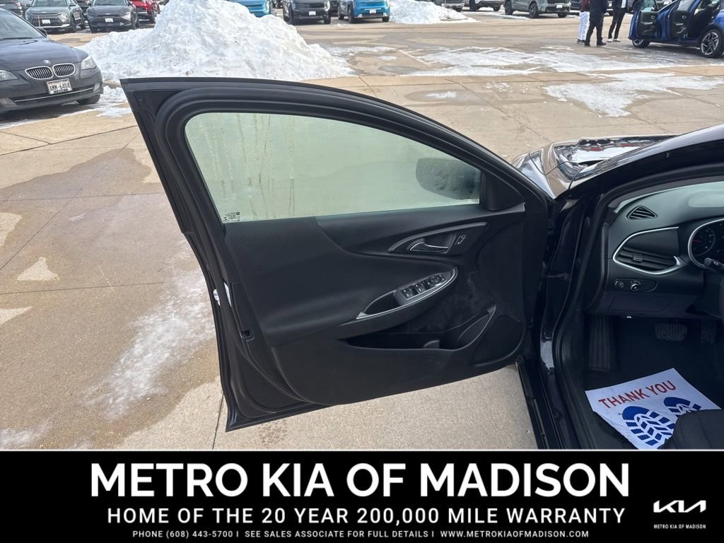 Used 2023 Chevrolet Malibu LT image 11