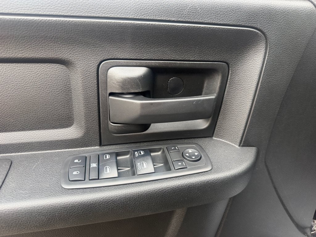 Used 2018 RAM 2500 Tradesman w/ Chrome Appearance Group AWD/4WD image 19