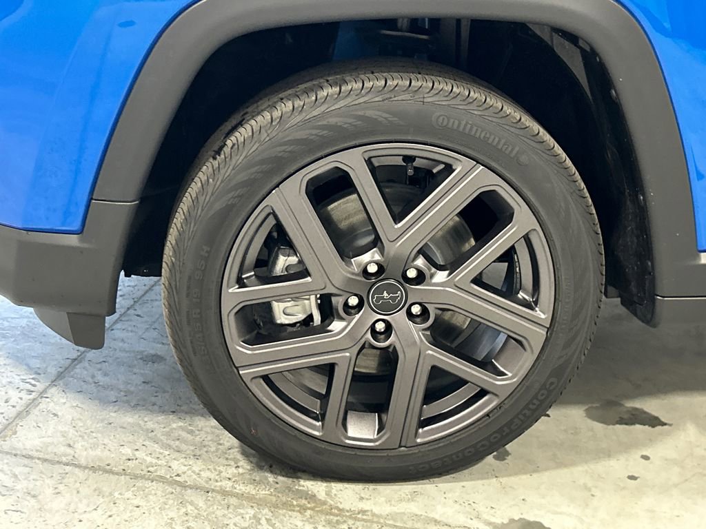 New 2026 Jeep Compass Latitude AWD/4WD image 11