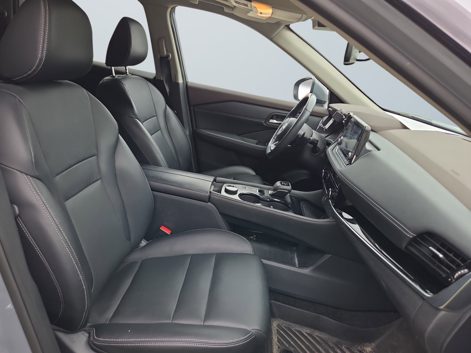 Used 2023 Nissan Rogue SL AWD/4WD image 17