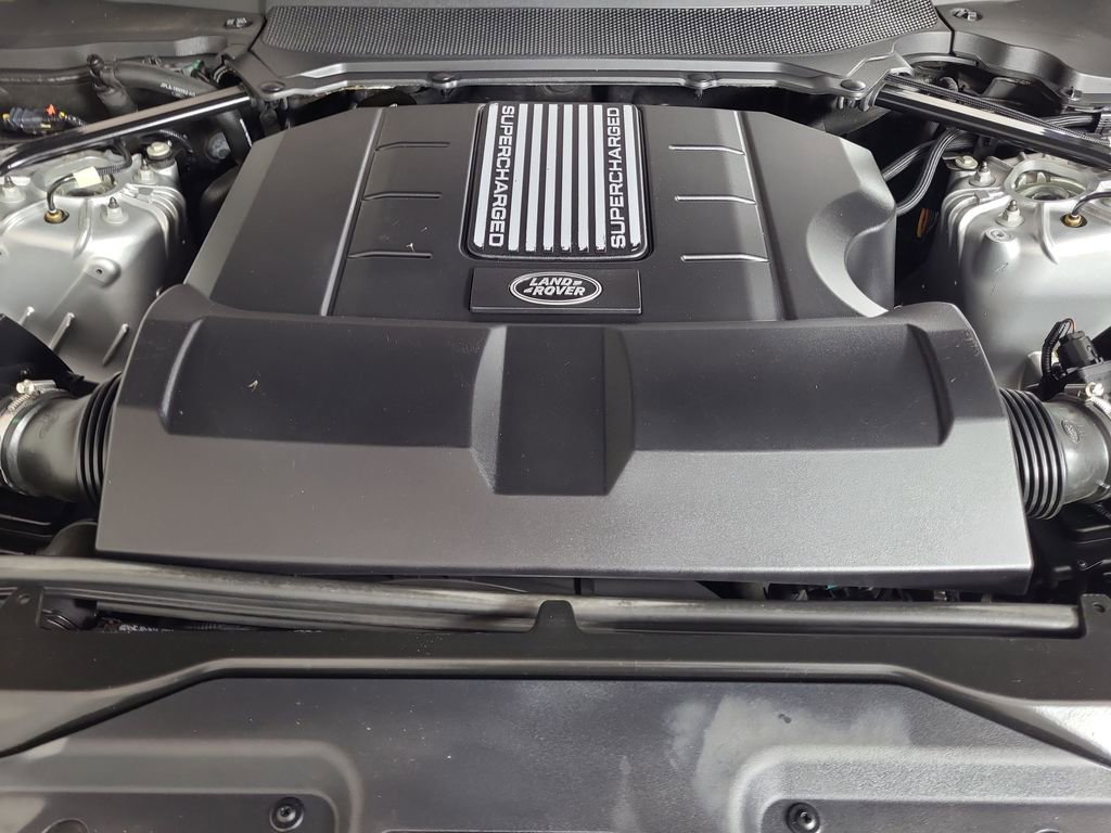 Used 2020 Land Rover Discovery HSE image 26