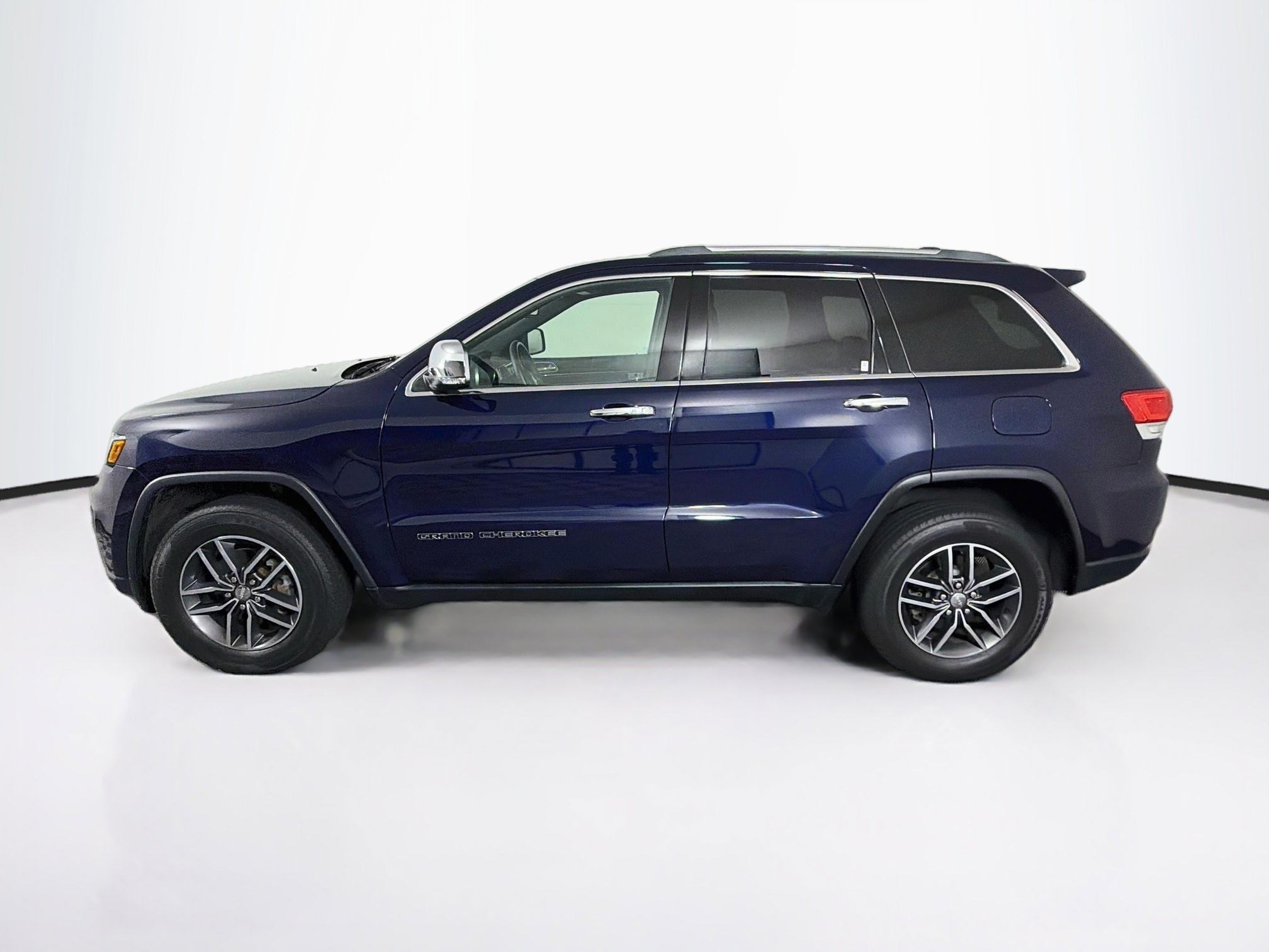 Used 2018 Jeep Grand Cherokee Limited w/ Luxury Group II AWD/4WD image 4