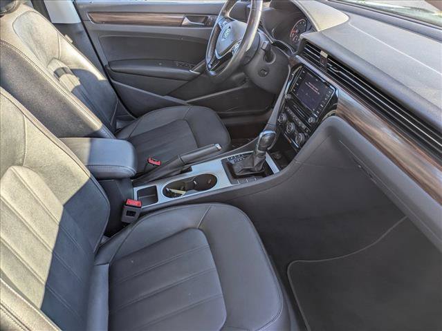 Used 2020 Volkswagen Passat 2.0T SEL FWD image 18
