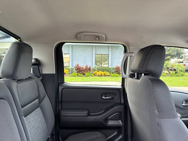 Used 2024 Nissan Frontier SV w/ SV Convenience Package RWD image 13