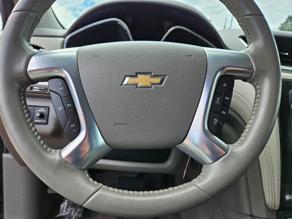 Used 2015 Chevrolet Traverse LT image 19