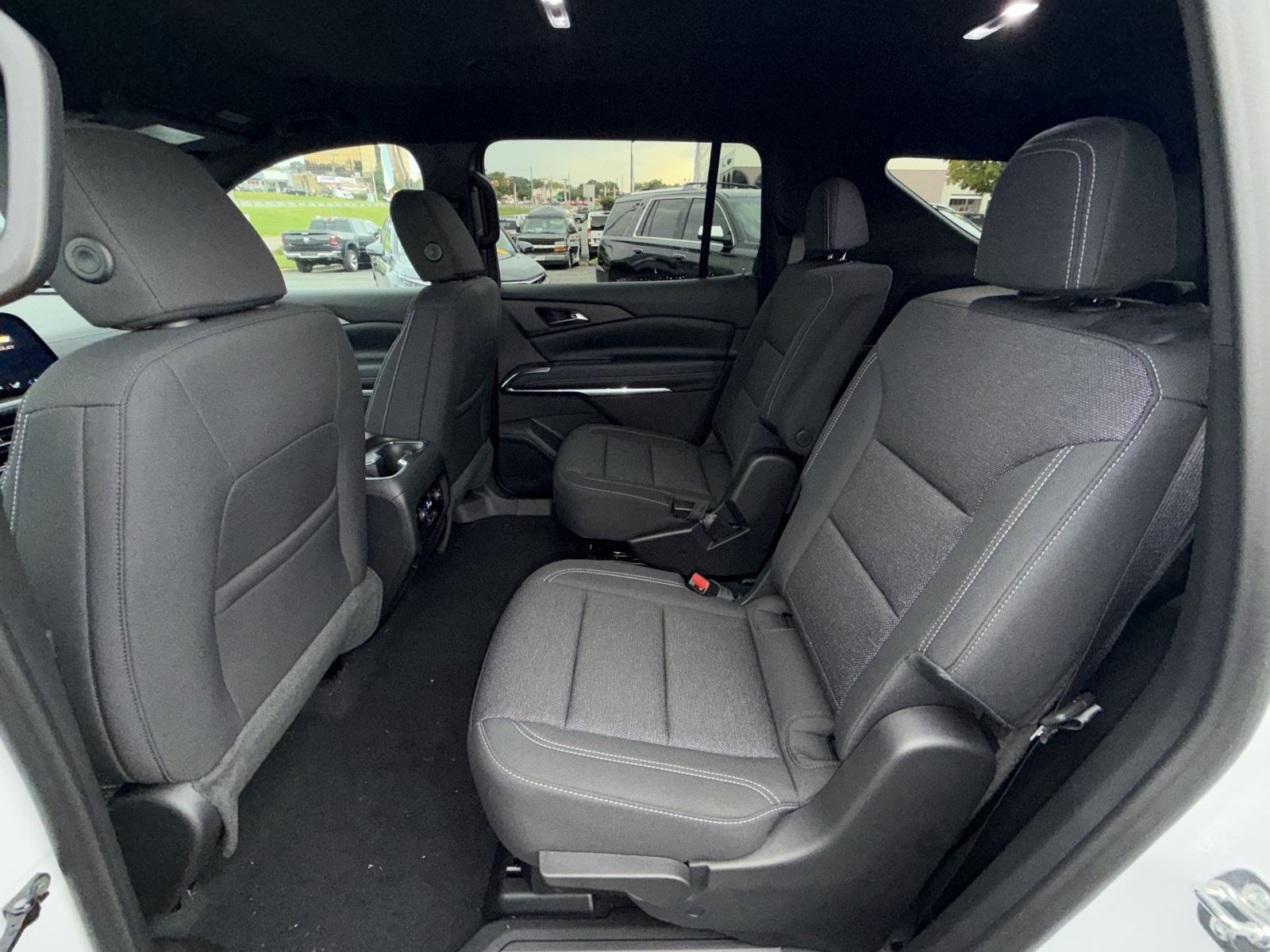 New 2027 Chevrolet Traverse LT w/ Driver Confidence Package FWD image 24