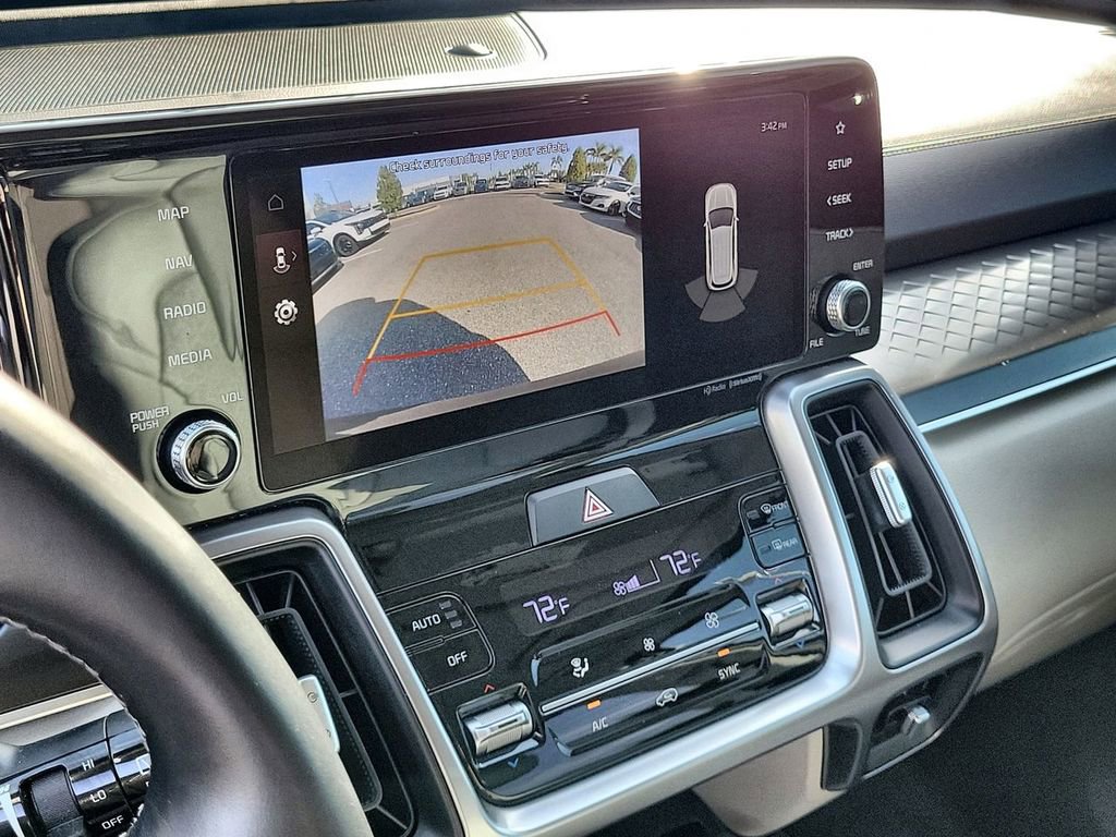 Used 2023 Kia Sorento S w/ Panoramic Sunroof Package image 22