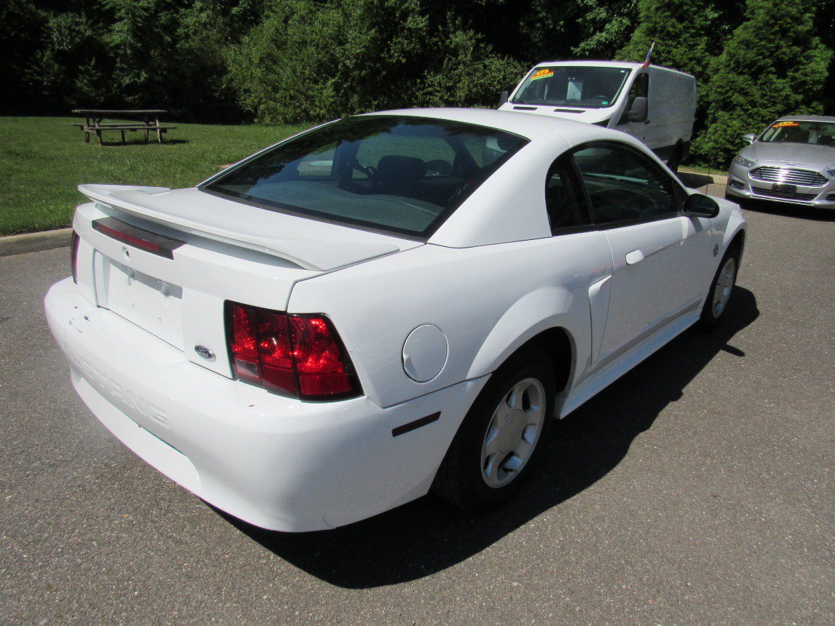 Used 1999 Ford Mustang Coupe RWD image 6
