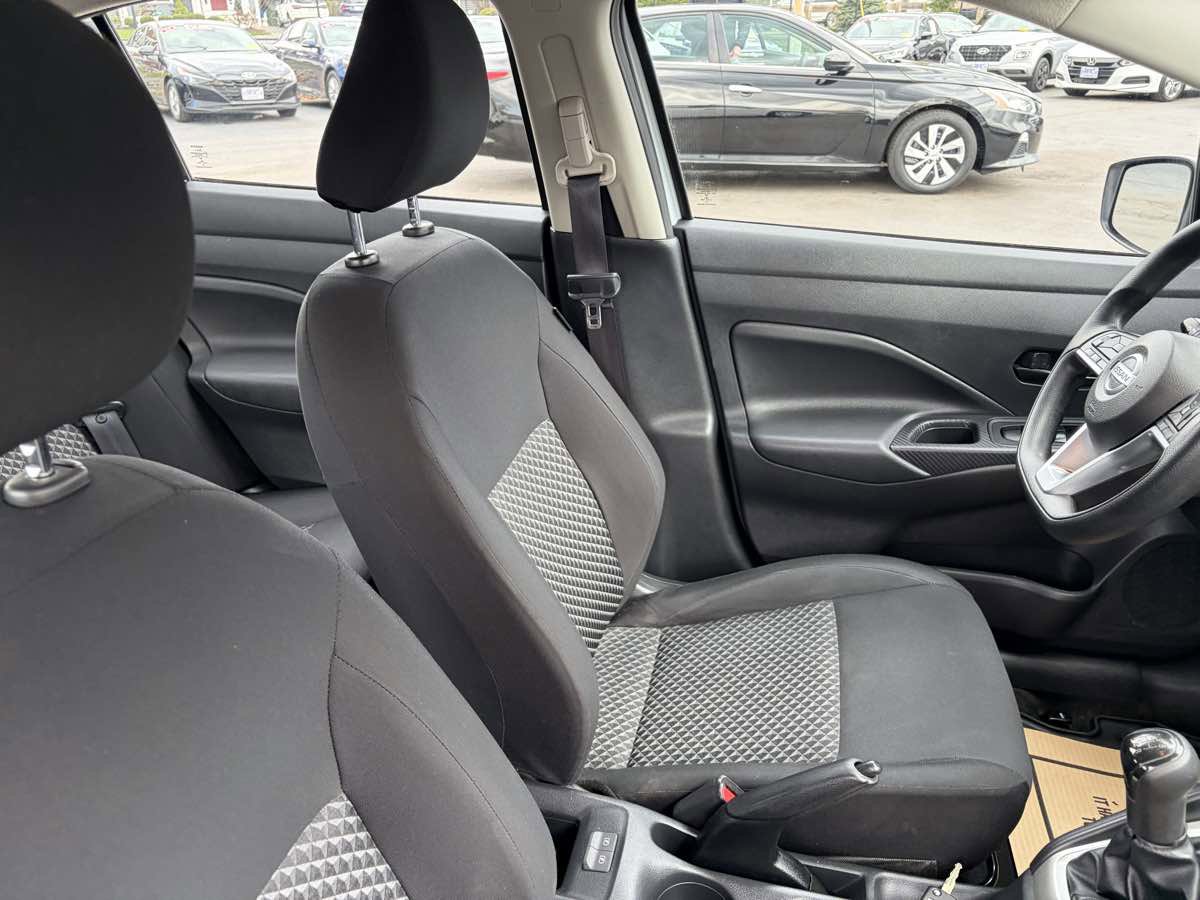 Used 2022 Nissan Versa S image 23