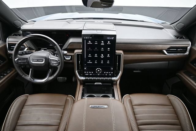 Certified 2025 GMC Yukon Denali Ultimate AWD/4WD image 12