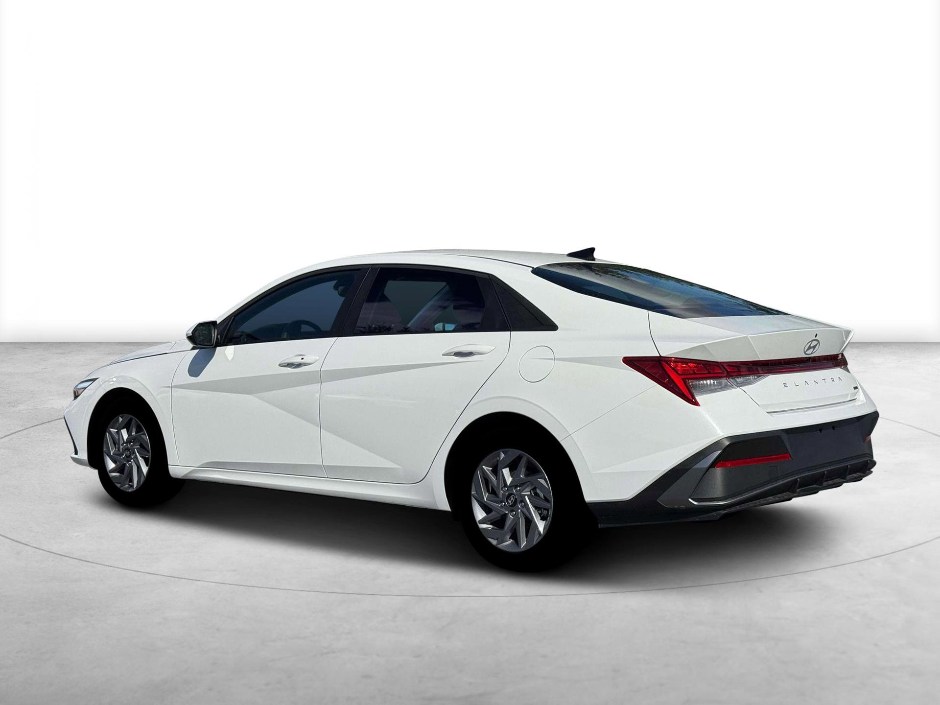 New 2026 Hyundai Elantra Blue image 4