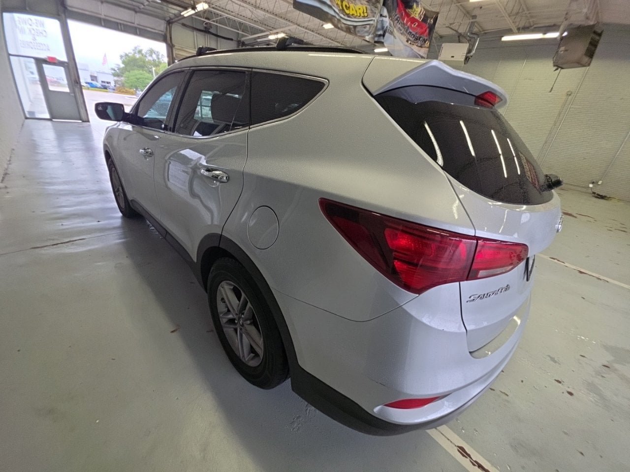 Used 2017 Hyundai Santa Fe Sport FWD image 6