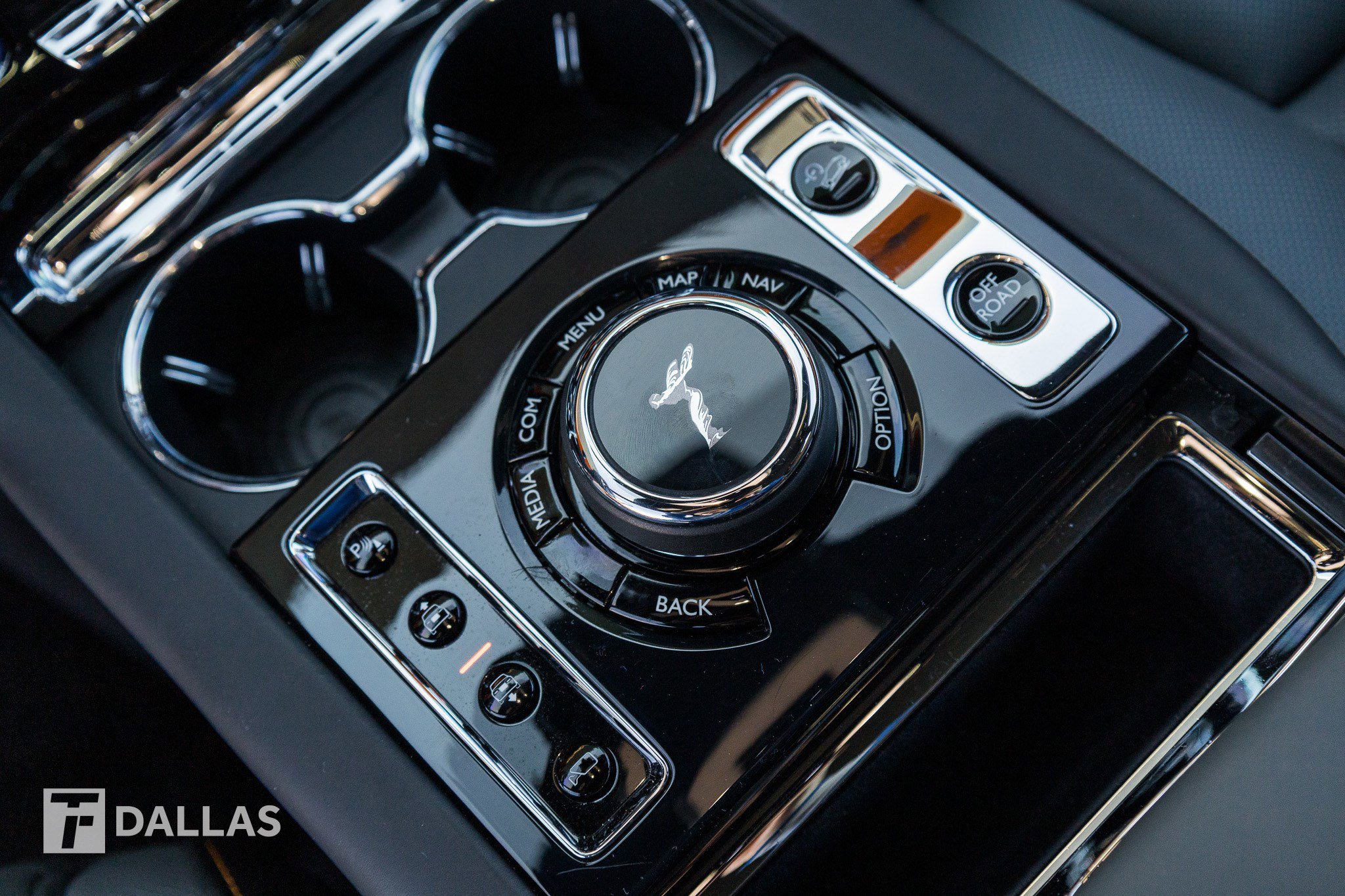 Used 2023 Rolls-Royce Cullinan w/ Cullinan Package image 27