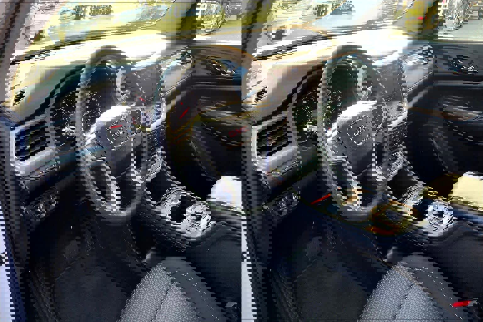 Certified 2023 GMC Acadia SLE w/ Driver Convenience Package image 16