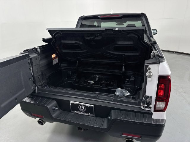 Used 2023 Honda Ridgeline Sport image 34
