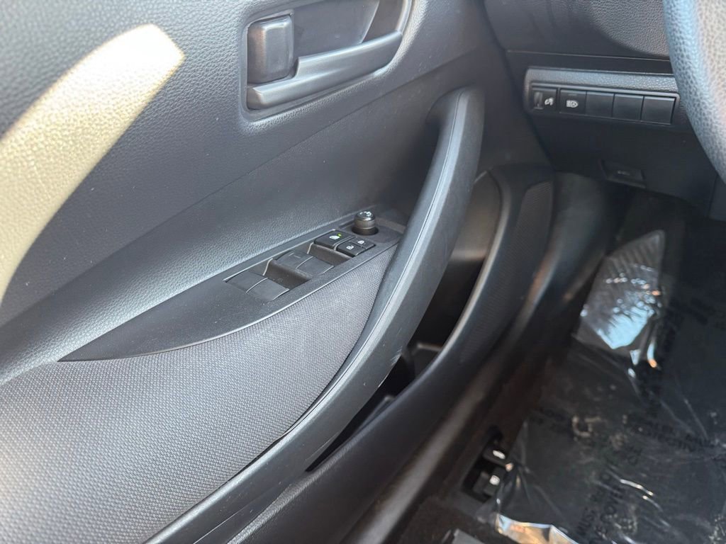 Used 2023 Toyota Corolla LE w/ Carpet Mat Package (TMS) FWD image 30