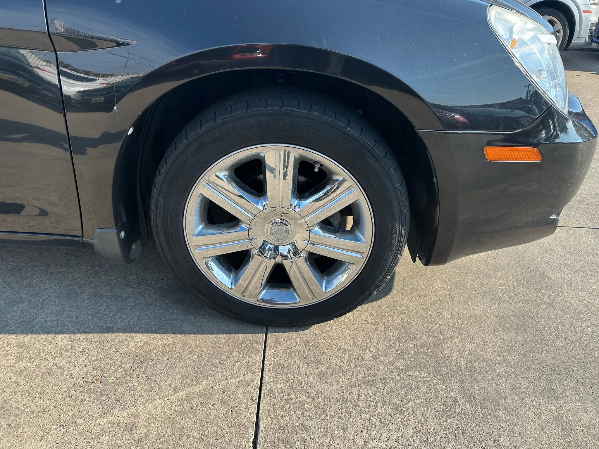 Used 2010 Chrysler Sebring Limited image 14