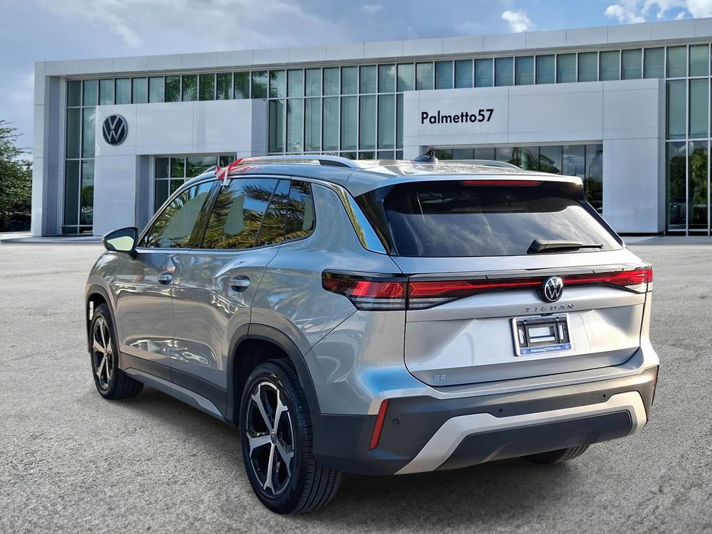 Certified 2025 Volkswagen Tiguan SE image 4