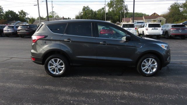 Certified 2017 Ford Escape SE image 9