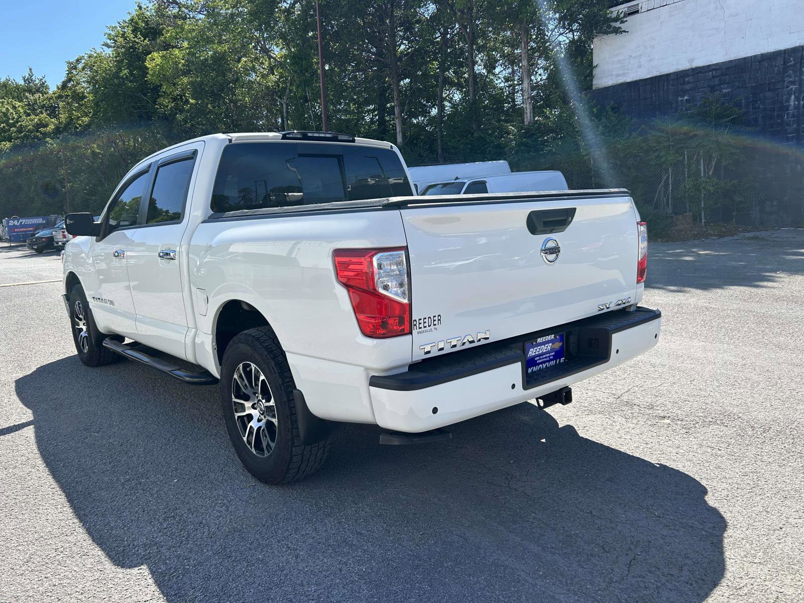 Used 2020 Nissan Titan SV w/ SV Convenience Package AWD/4WD image 5