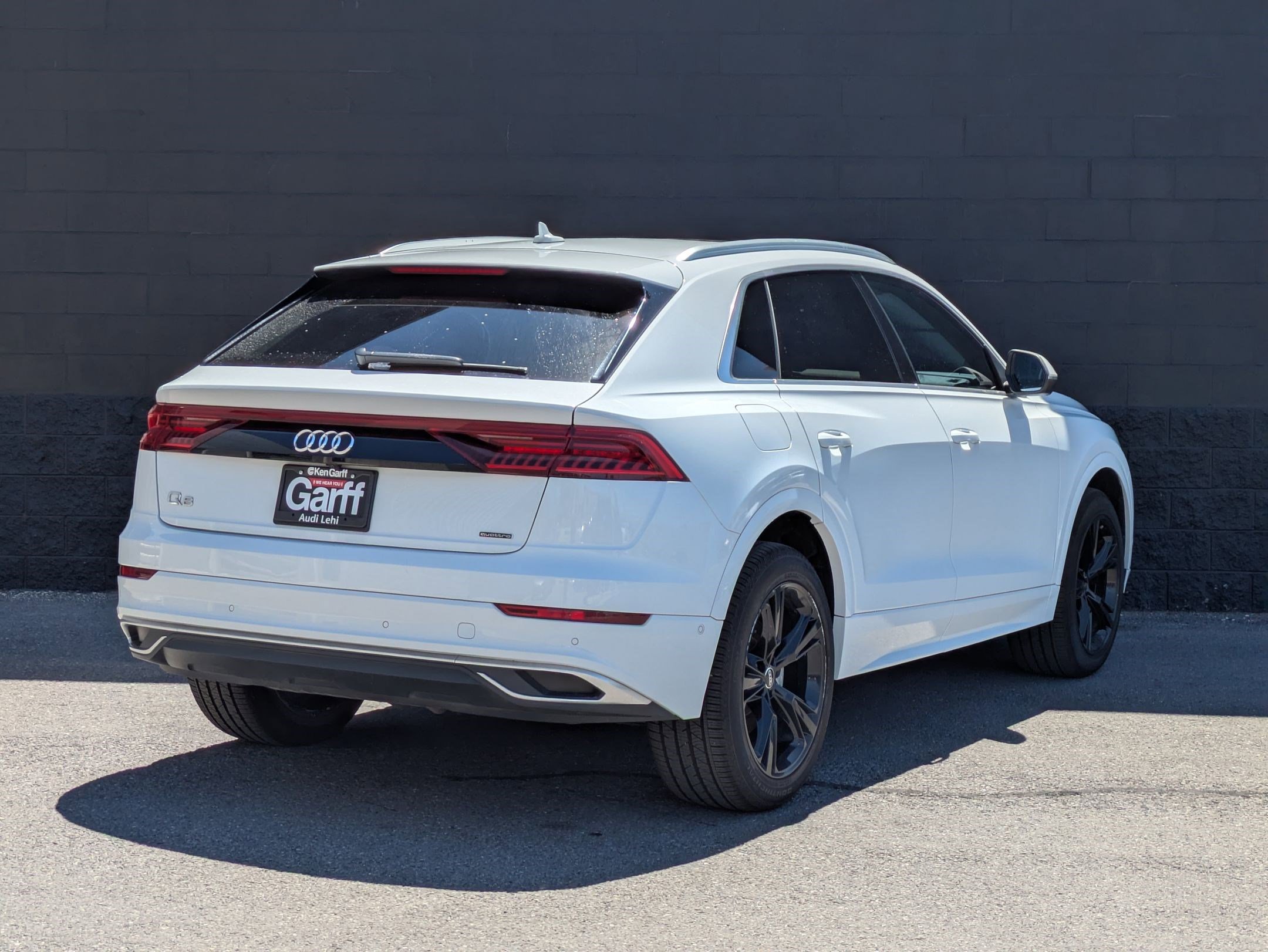 Used 2022 Audi Q8 Premium w/ Convenience Package AWD/4WD image 5