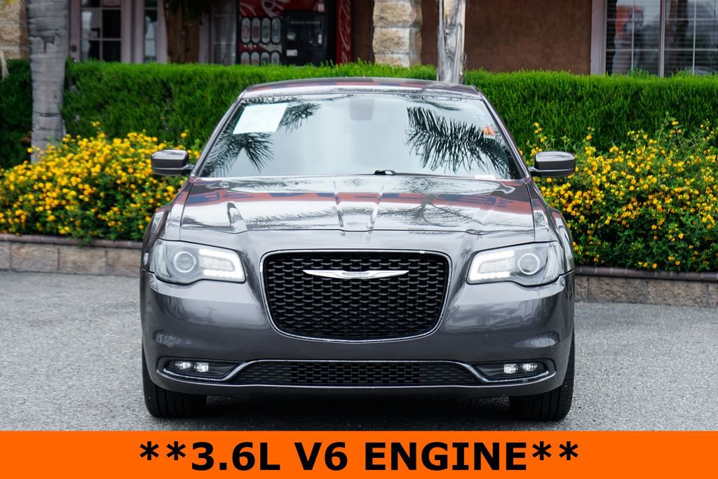 Used 2019 Chrysler 300 S image 3