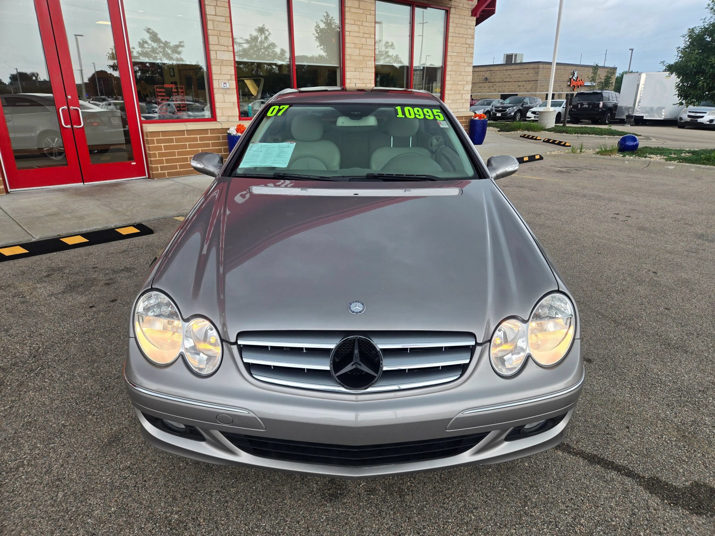 Used 2007 Mercedes-Benz CLK 350 Coupe image 2