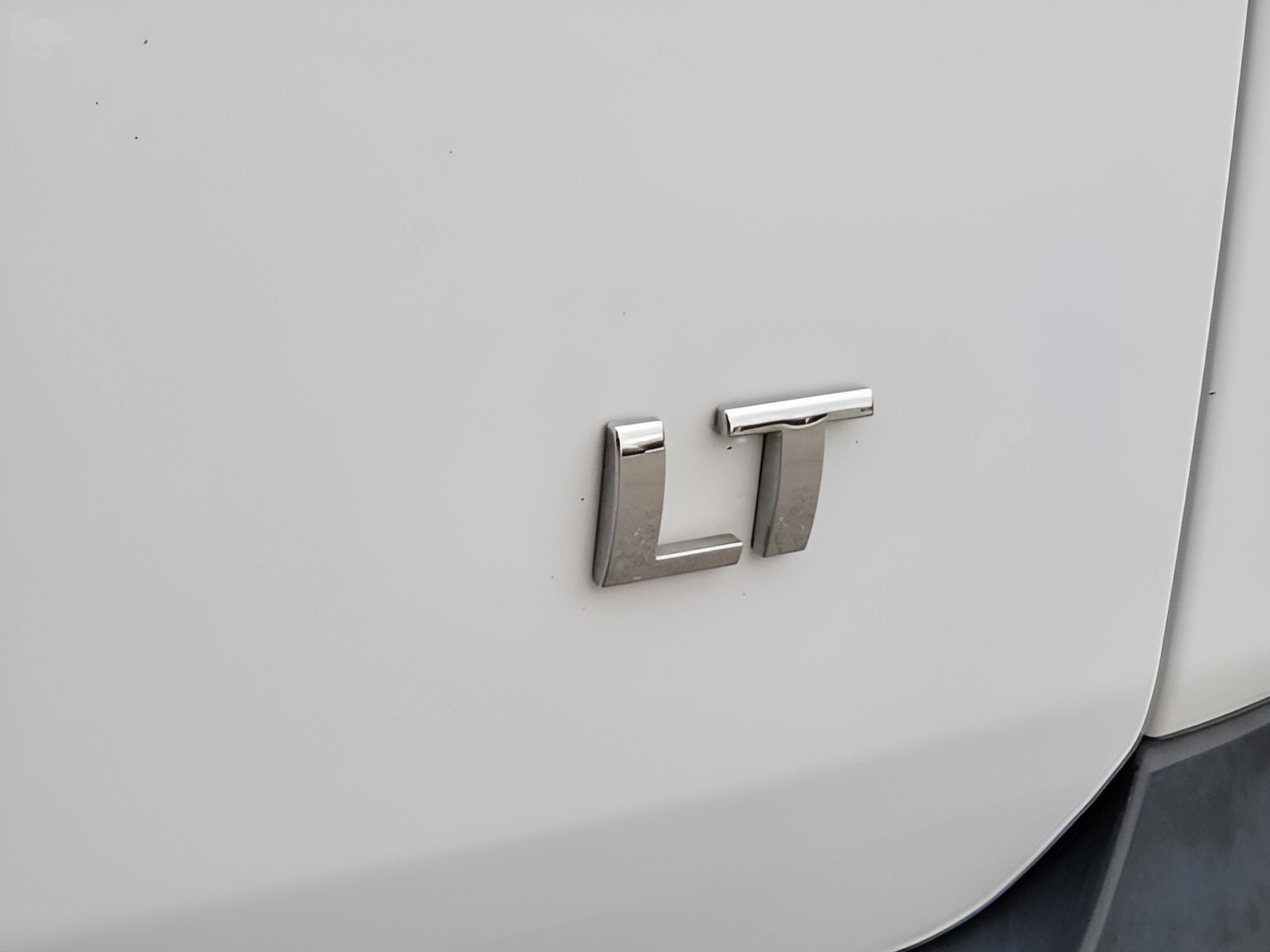 Used 2019 Chevrolet Traverse LT image 28