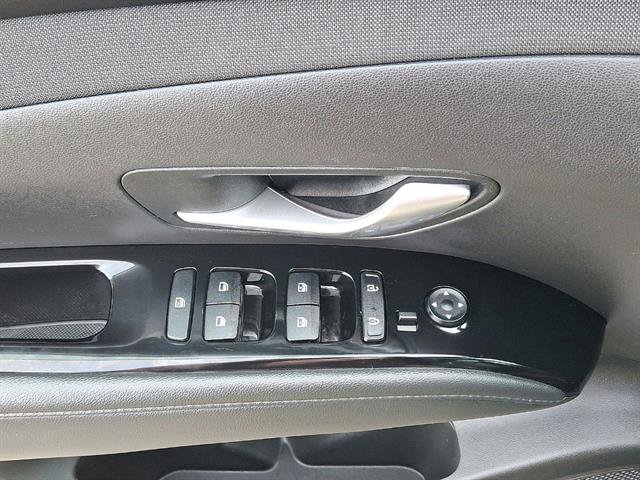 Certified 2023 Hyundai Tucson Limited AWD/4WD image 10