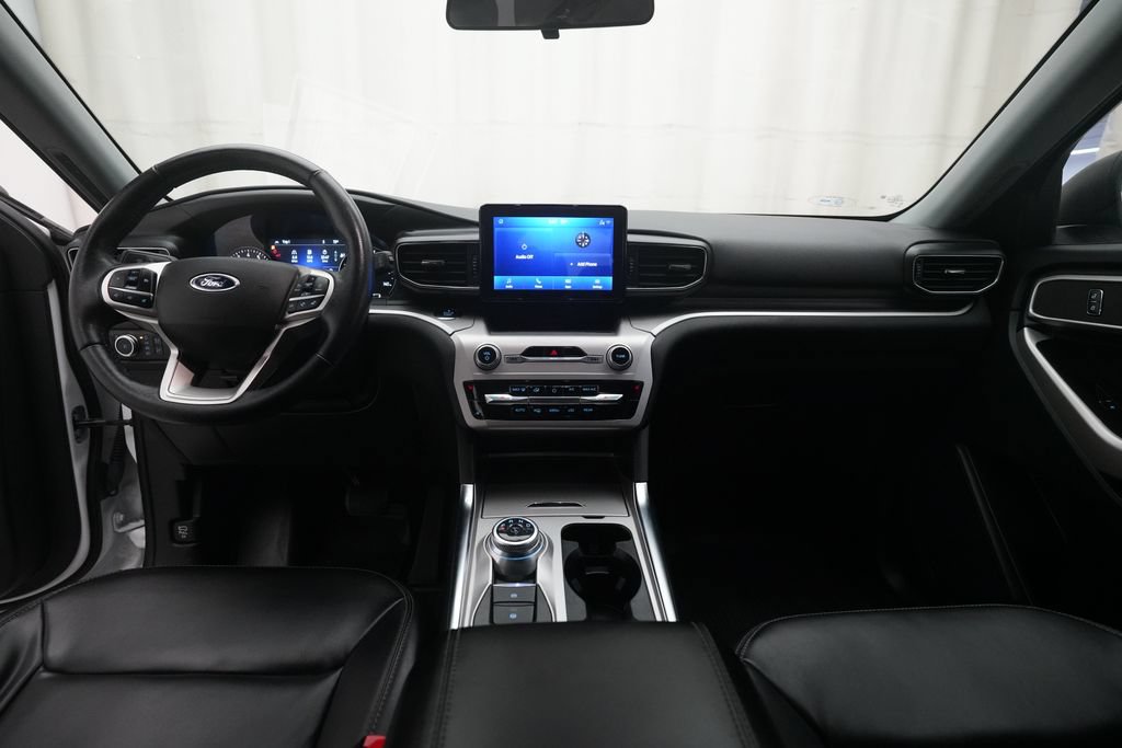Used 2021 Ford Explorer XLT w/ Equipment Group 202A AWD/4WD image 5