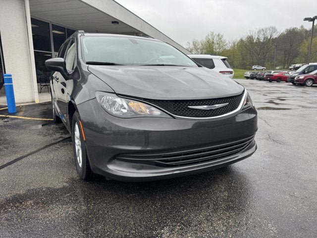 Used 2020 Chrysler Voyager Lxi FWD image 8
