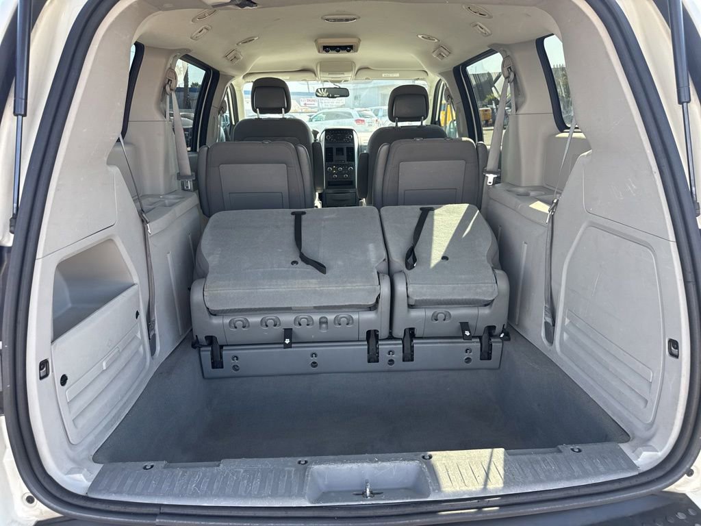 Used 2010 Dodge Grand Caravan SE FWD image 14
