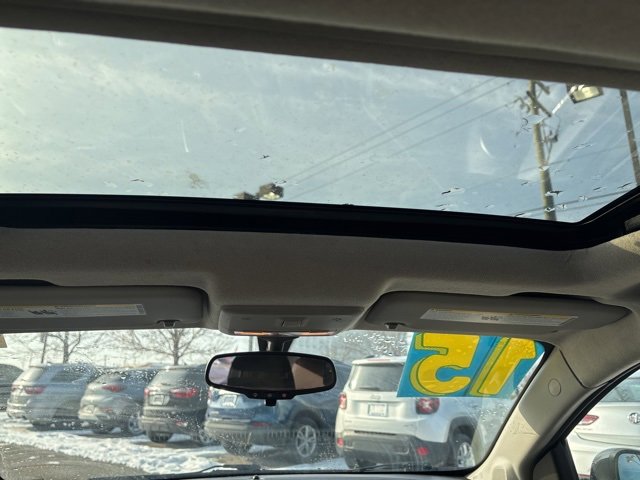 Used 2016 Chevrolet Sonic LT w/ Fun and Sun Package image 15