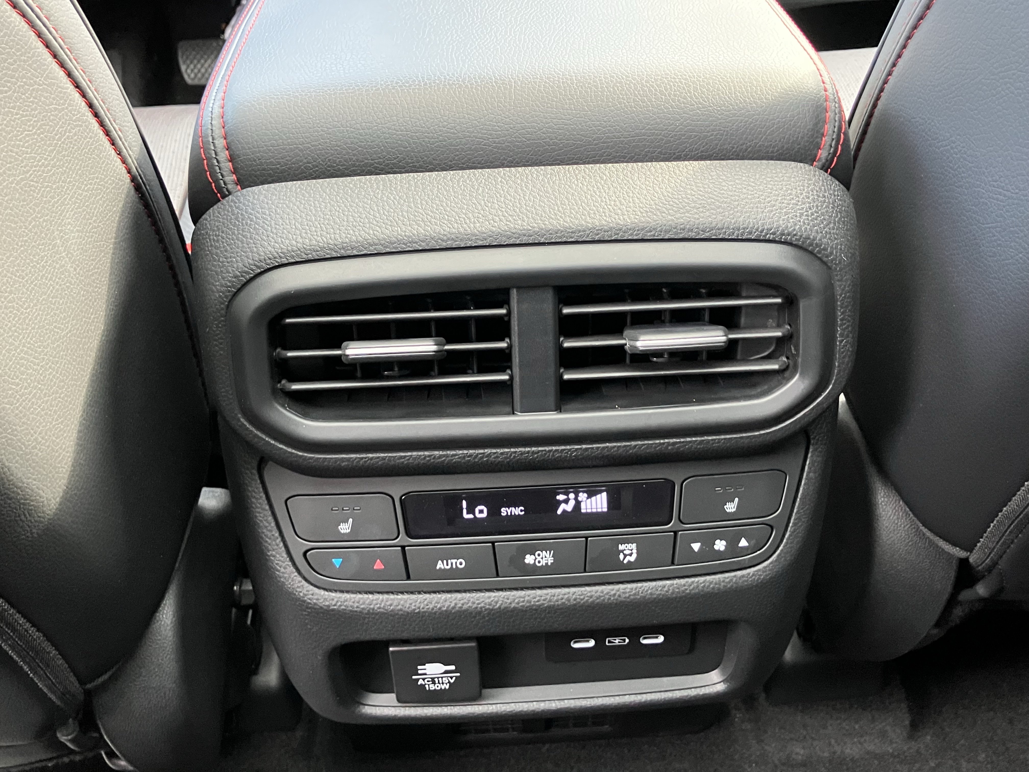 Certified 2025 Honda Pilot Black Edition image 34