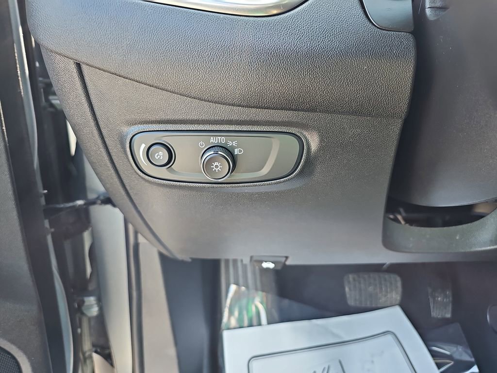 Used 2024 Chevrolet Equinox LT image 29