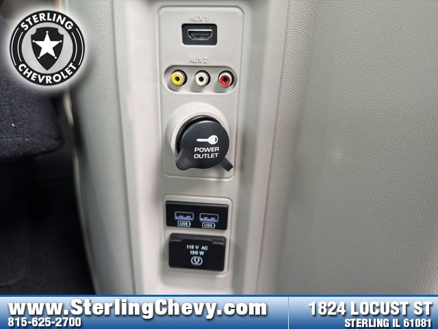 Used 2015 Chrysler Town & Country Touring-L w/ Driver Convenience Group image 28