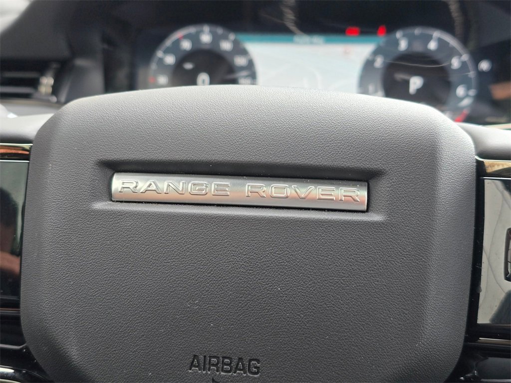 Used 2024 Land Rover Range Rover Evoque Dynamic SE image 21