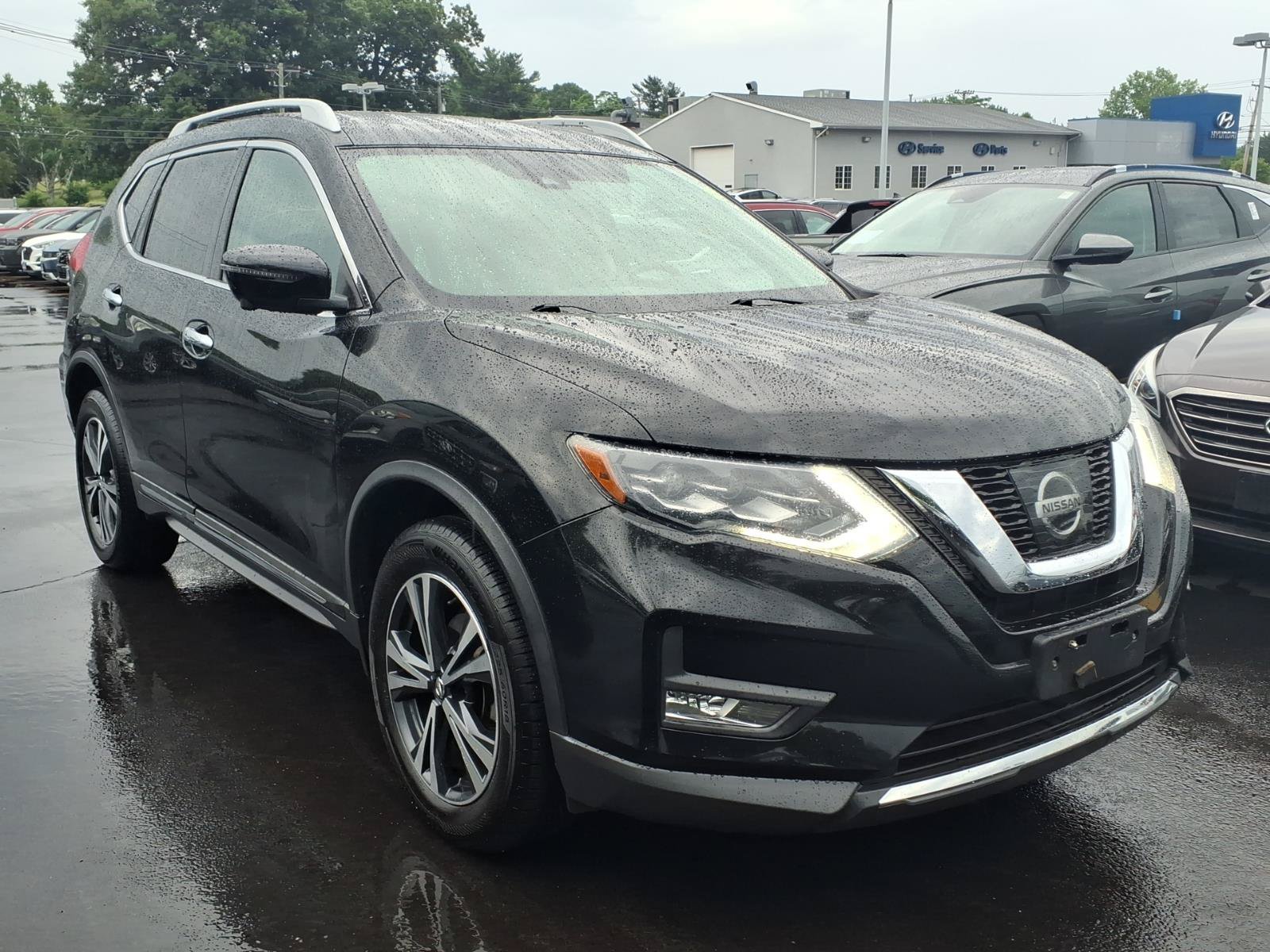 Used 2017 Nissan Rogue SL w/ SL Premium Package AWD/4WD image 3
