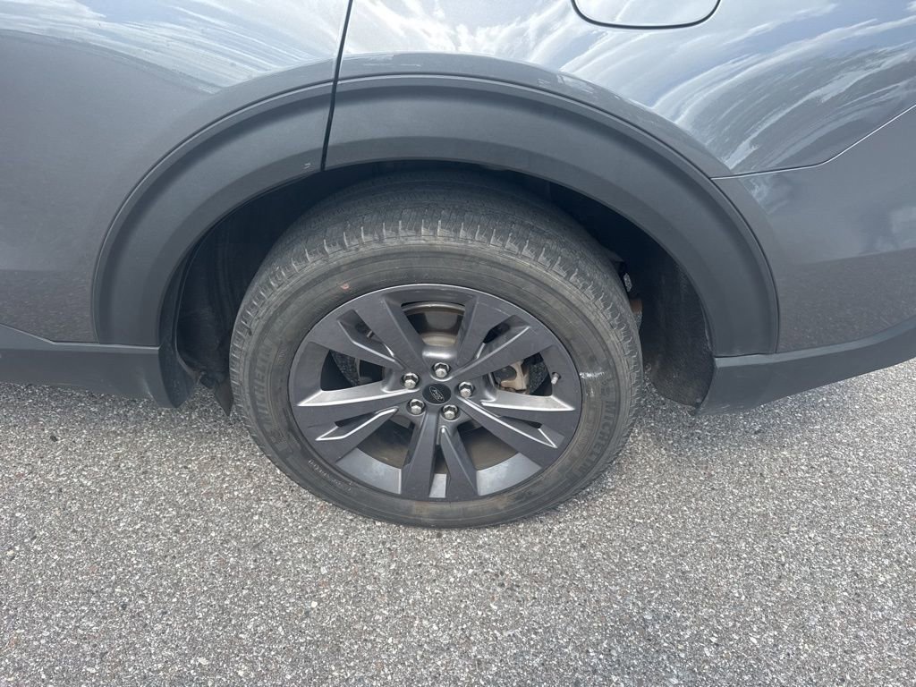 Used 2023 Ford Explorer XLT w/ Equipment Group 202A image 10