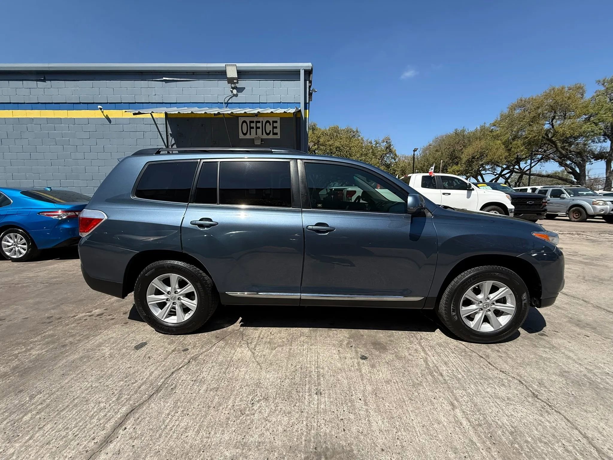 Used 2013 Toyota Highlander SE image 8