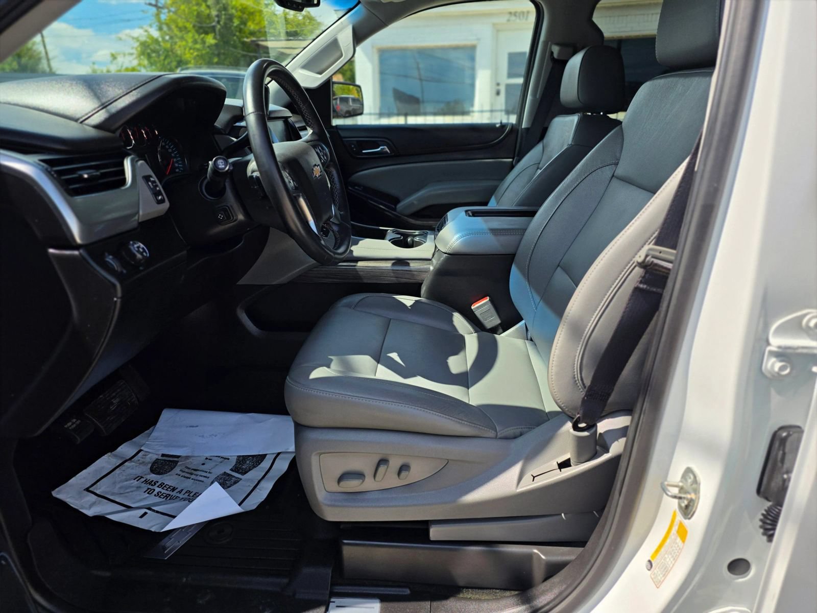 Used 2019 Chevrolet Tahoe LT w/ LT Signature Package RWD image 8